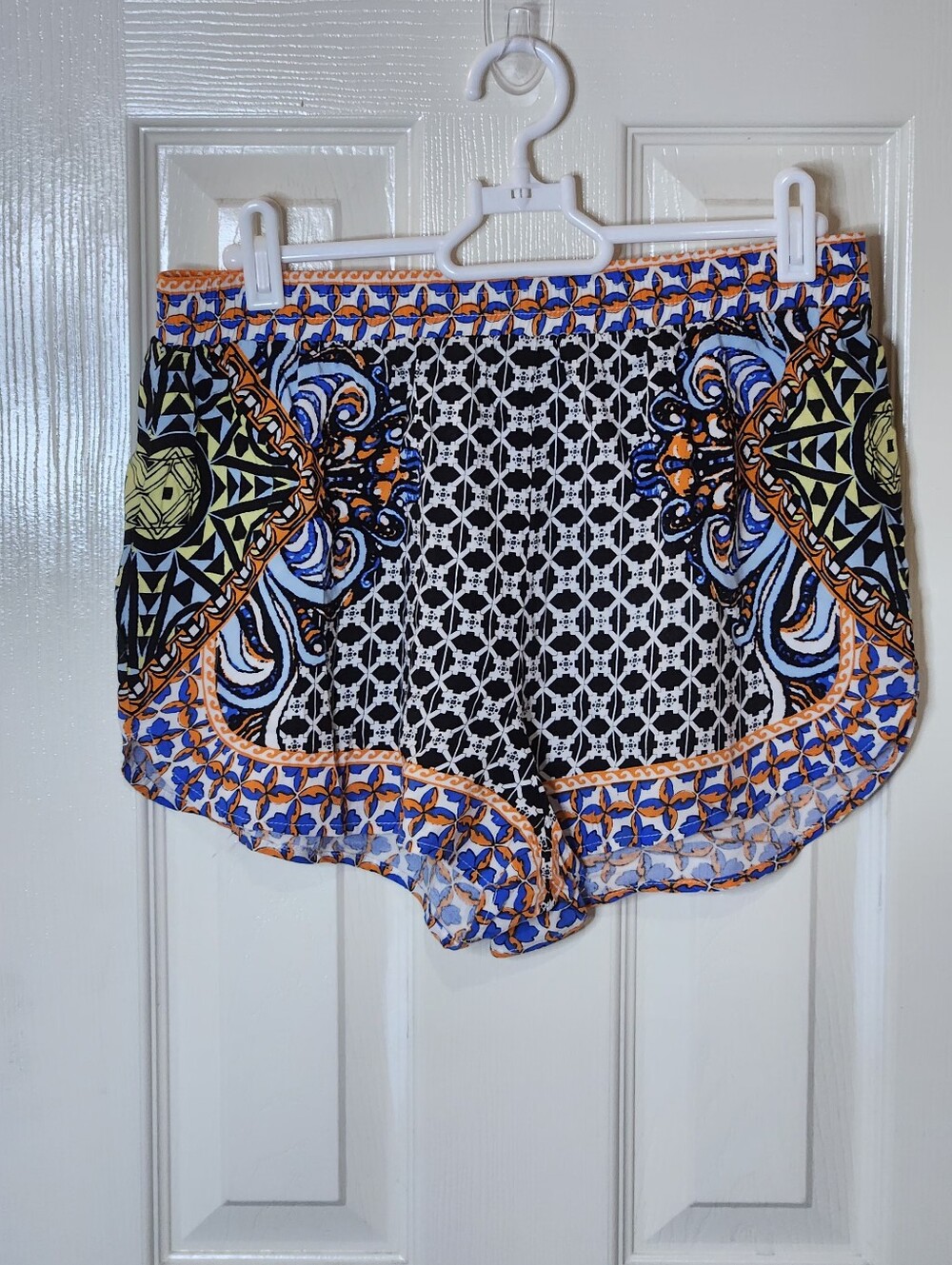 Jealous Tomato/Anthro Geometric Print Multicolor Shorts Size Medium